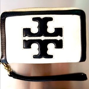 Tory Burch wallet/clutch black and white